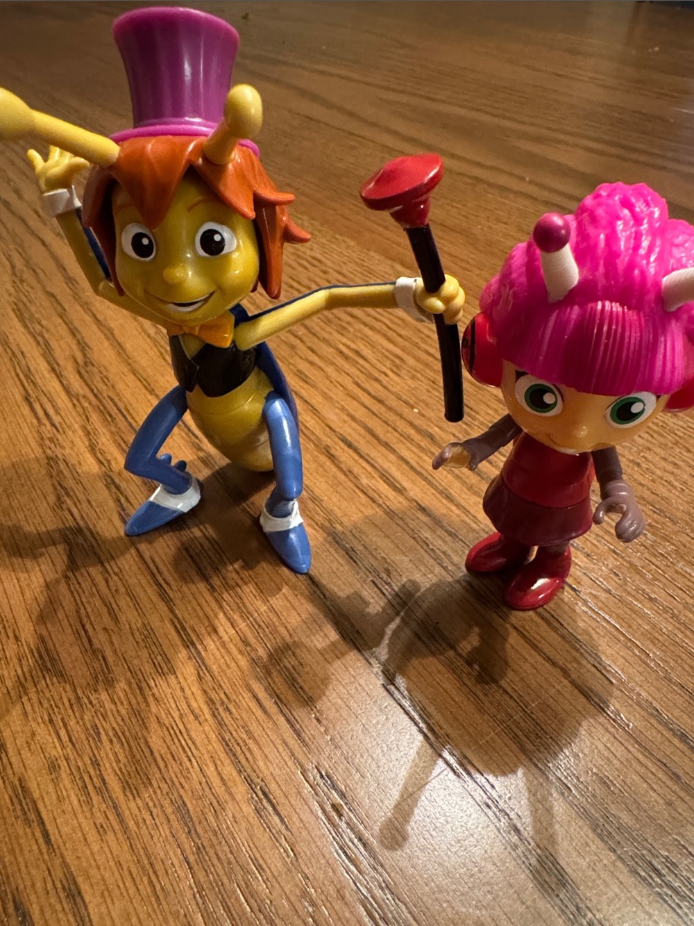 Netflix Beat Bugs Characters Jasper the Cricket and Kumi Figures